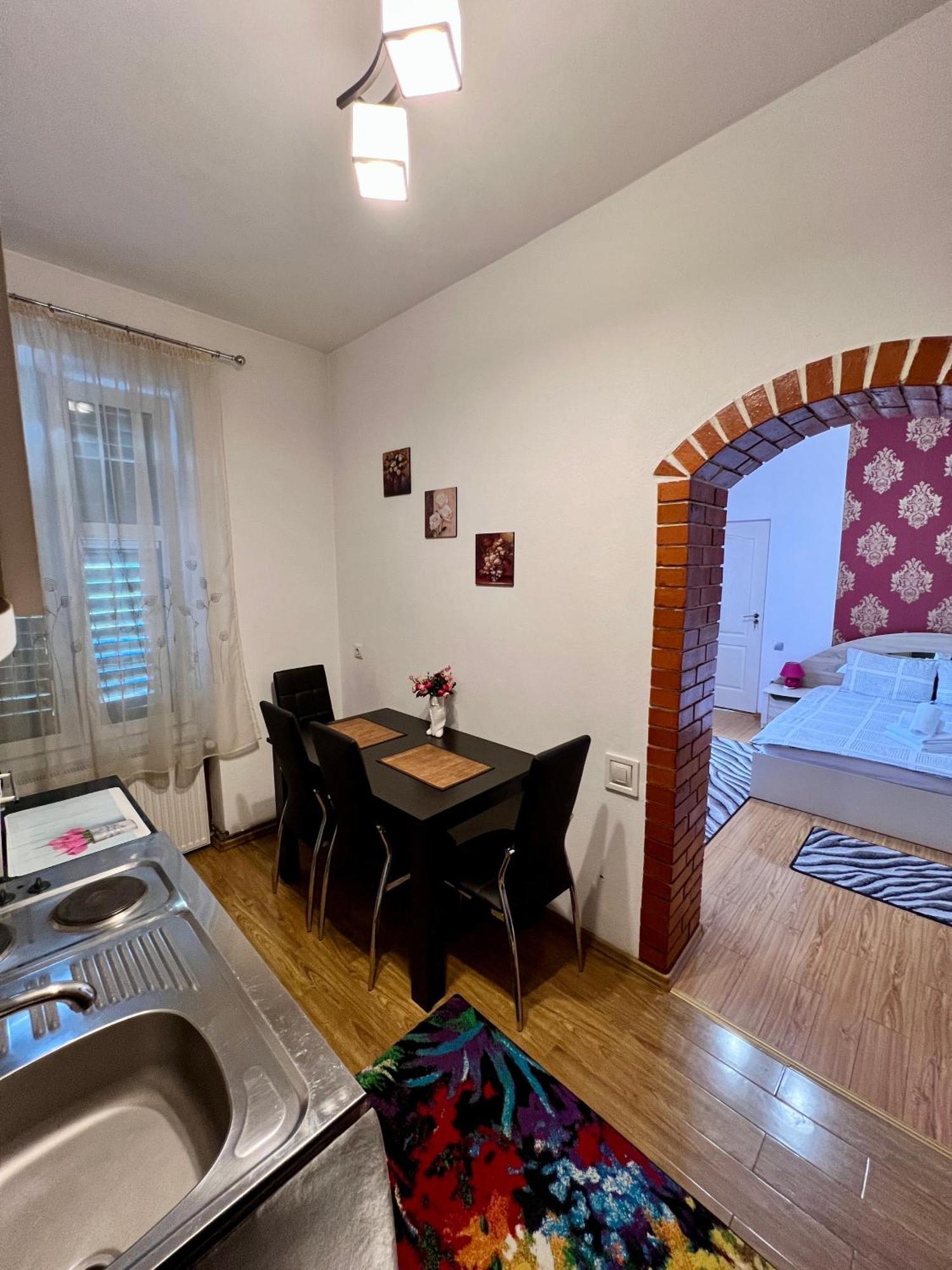 Vio's Getaway Apartment *